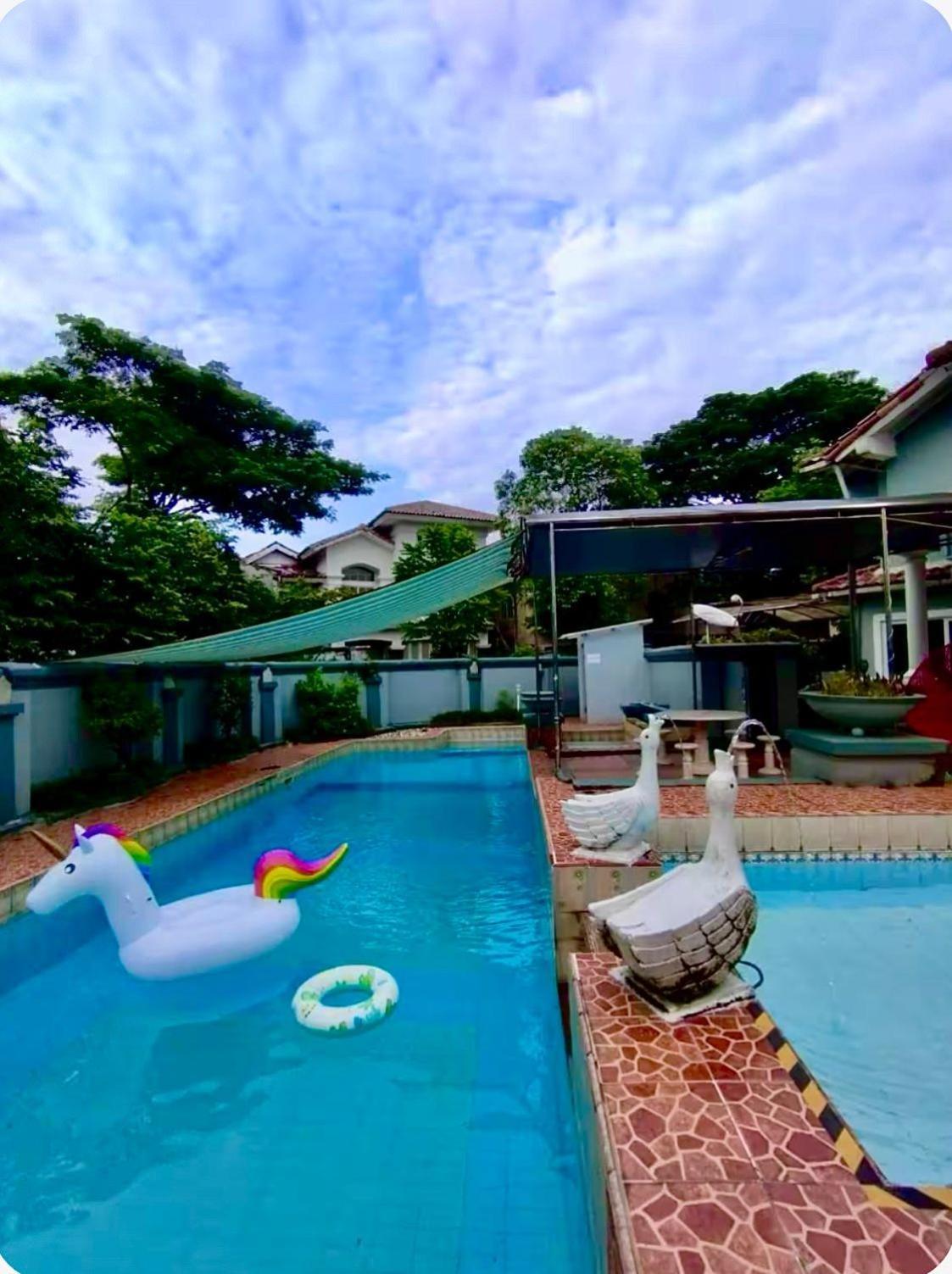 Vila Princess,Sentul 4Bedroom Dan Tenda Camping,Private Pool, Tenis Meja, Mini Billiard, Karaoke, Ayunan,Bbq, 08Satu3 80Satu6 4Satu5Satu بوكور المظهر الخارجي الصورة