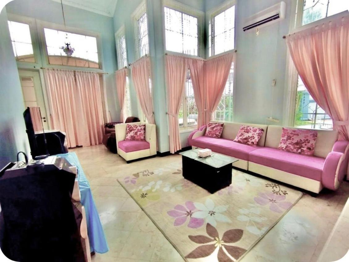 Vila Princess,Sentul 4Bedroom Dan Tenda Camping,Private Pool, Tenis Meja, Mini Billiard, Karaoke, Ayunan,Bbq, 08Satu3 80Satu6 4Satu5Satu بوكور المظهر الخارجي الصورة